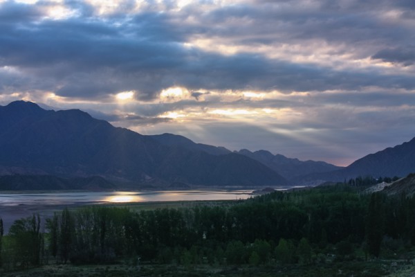 10 Ways To Die by Hitchhiking